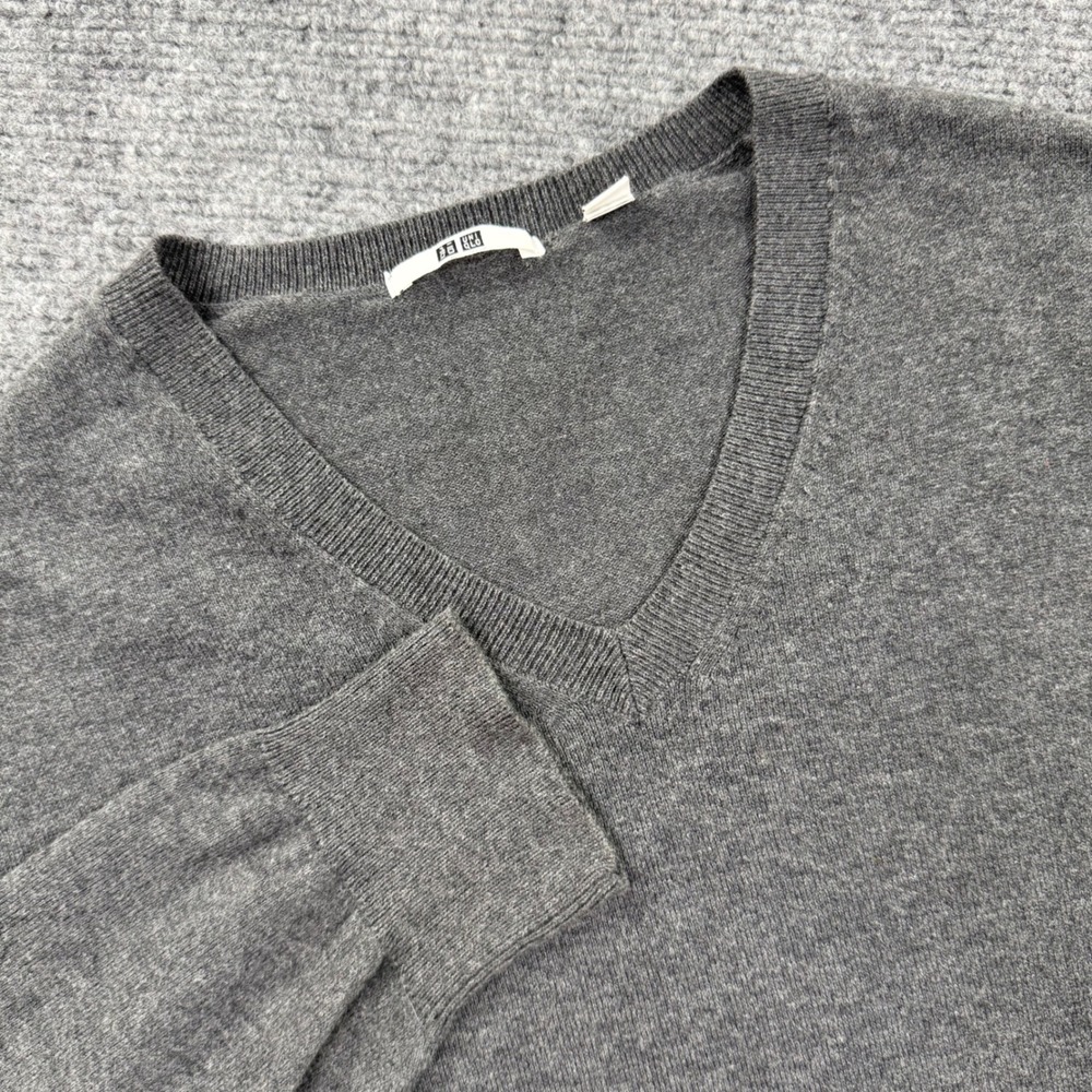 Uniqlo V-Neck Sweater Small Gray Cotton‎ Nylon Knit Pullover Men's